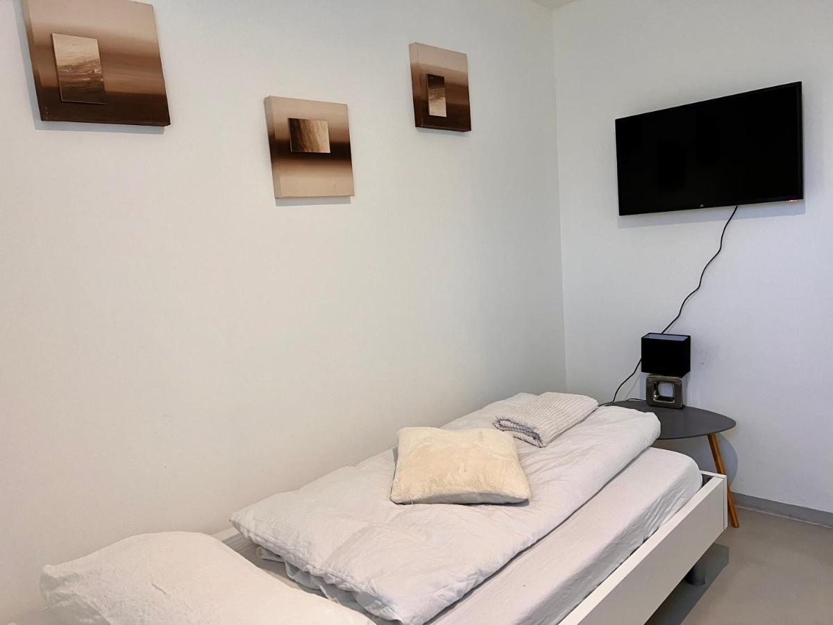 براتيلن Budget Room Free Parking المظهر الخارجي الصورة